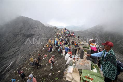 UPACARA YADNYA KASADA ANTARA Foto