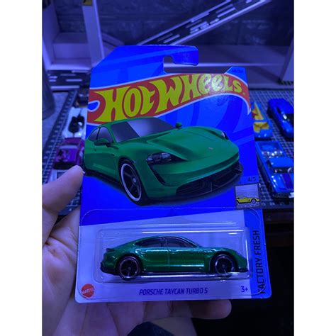 Hot wheels porsche Taycan Turbo S Shopee Việt Nam