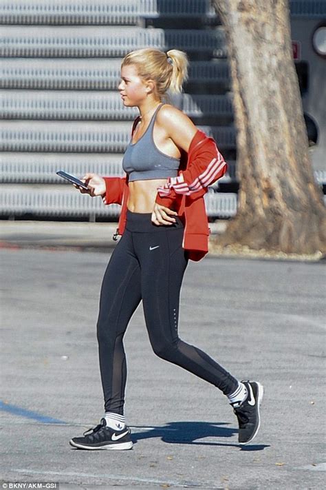 Sofia Richie Shows Off Her Flat Abs Post Workout Daily Mail Online