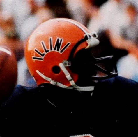 Illinois - HELMET HISTORY