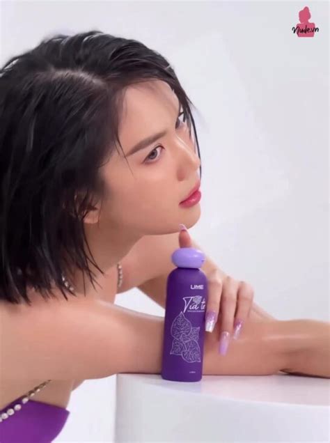 Ng C Trinh Khoe V P G I C M Trong B Bikini T I Lime