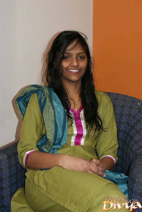 Indian Divya Slips Off Her Shalwar Suit To Pose Naked For The First Time CoedCherry