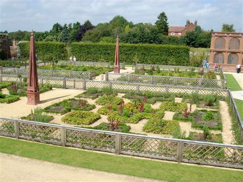 Garden History Matters The Tudor Garden