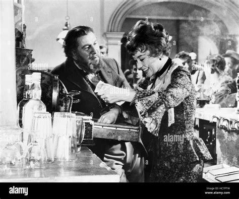 The Sundowners From Left Peter Ustinov Glynis Johns 1960 Stock