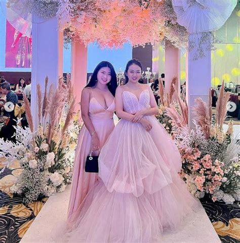 Hé lộ cuộc sống của hot girl ngực khủng xinh đẹp hơn cả cô dâu Từng tan vỡ trong hôn nhân và