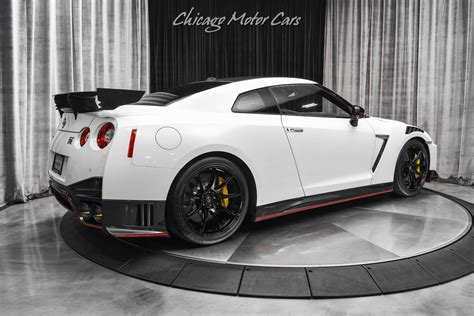 Used Nissan Gt R Gtr Nismo Coupe Rare Example Tons Of Carbon