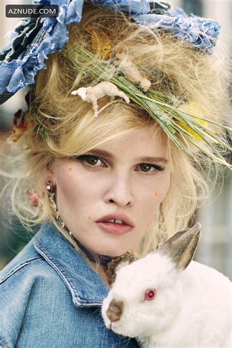 Lara Stone Nude and Sexy by Sebastian Faena for CR Fashion Book â9 AZNude