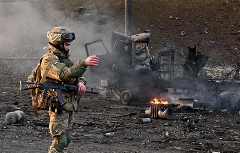 Guerra De Malvinas - Guerra Rússia-Ucrânia: ataque a Kiev marca terceiro dia; veja fotos