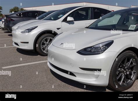 Indianapolis Circa June Tesla Ev Electric Vehicles On Display