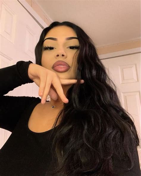 Chilin Random Selfie Latina Makeup Looks Pretty Makeup Makeup Looks