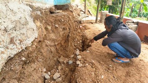 Pergerakan Tanah Di Cianjur Semakin Meluas Puluhan Keluarga Mengungsi