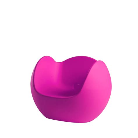 Forma redonda para este sillón bajo, creado por Karim Rashid,