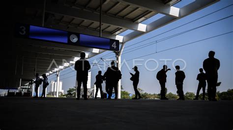 Stasiun kereta cepat Tegalluar | ANTARA Foto