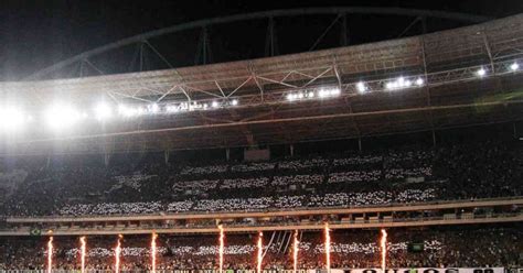 Torcida Do Botafogo Prepara Mosaico Para Jogo Contra O Internacional