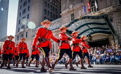 Calgary Stampede kicks off with parade in first full event since start of pandemic | CBC News