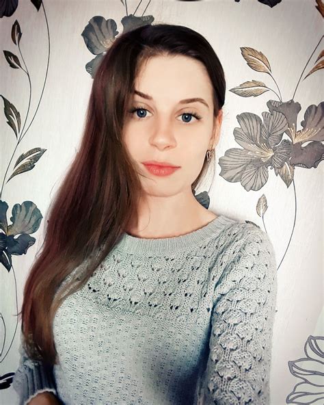 ID 142989 - Lenochka from Orehov (Ukraine), 27 years old, dyed, blue eyes