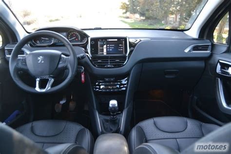 Diseño Interior: Prueba Peugeot 208 1.6 HDI 115 - Motor.es