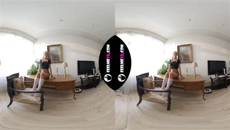 Layza Teeny Model Naked In Photoshoot 3D VR180 Backstage VR Porn Video VRPorn