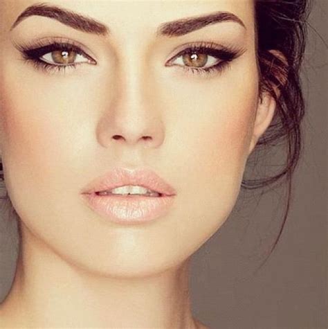 Trend Alert Olho Delineado E Boca Nude Inspire Se Nas Fashionistas