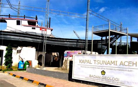 Kapal Peninggalan Tsunami Aceh Peninggalan Jadul