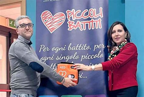 Pioppo Donato Un Defibrillatore Alla Scuola Margherita Di Navarra