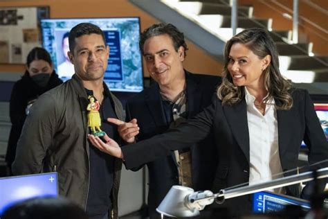 How To Watch NCIS NCIS Hawai I Crossover Premieres