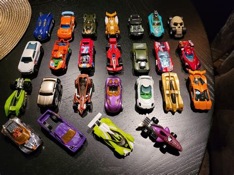 Se produkter som liknar Parti Hot Wheels leksaksbilar på Tradera