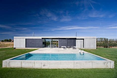 antonhouse karmatrendz