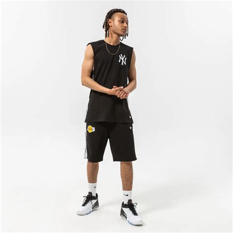 Top 9 mẫu áo thun hot trend 2025 nên thử ngay cho hè này