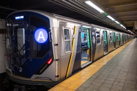 Nycs New High Tech Mta Subway Cars Already Out Of Service