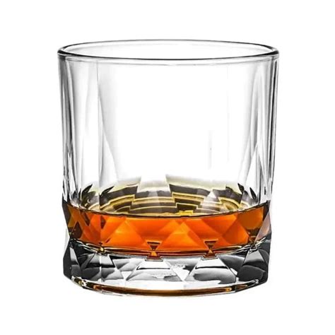 Verre à Whisky Set De 4 Élégance Et Qualité Pour Vos Dégustations Reflet De Reserve