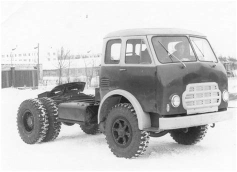 Автомодельное бюро: МАЗ-504