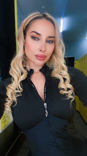 Nude And Raining Just Strolling Down The Sidewalk Porn Pic