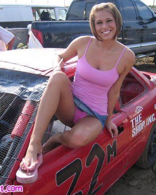 Pictures Of Teen Amateur Melissa Midwest Getting Naked With Her Race Car Porn Pictures XXX