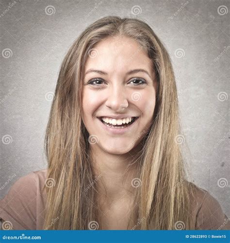 Fille Blonde De Sourire Image Stock Image Du Beau Verticale 28622893