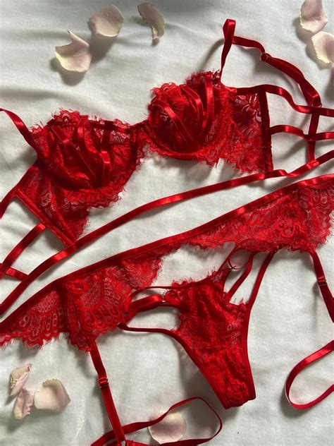 Renata Rojo Con Liguero Mua Lingerie