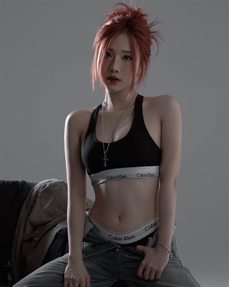 Hai Hot Girl Ch Ng Minh V Sao Con G I Tuy N Quang P Mi N Ch V I Body T M T T T C M Ng