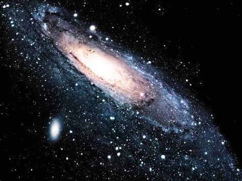 Universo Scoperta La Galassia Pi Lontana Dista Circa Miliardi