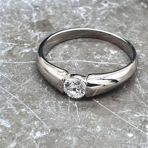 Красивое кольцо на помолвку из медицинской стали Фиделия Steel ...