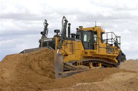 Komatsu Intros D375A 8 With Big Productivity Boost Design Durability