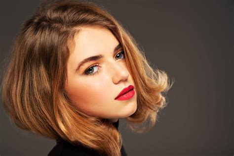 Alluring Brunette Balayage Hair Styles In Zohna