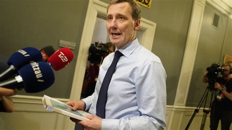 Minister på vej med ny samtykkelov Sex skal altid være frivilligt