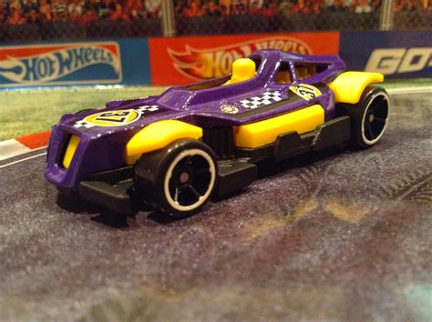 JULIAN S HOT WHEELS BLOG Med Evil 2015 Mystery Models 6