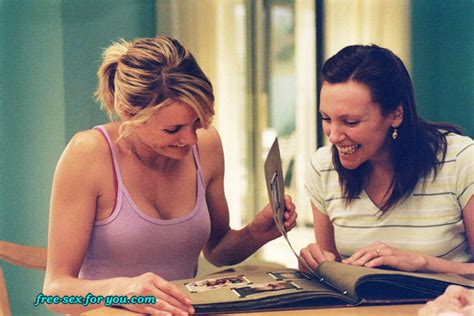 Cameron Diaz Showing Her Tits And Posing Very Sexy On Chair Porn