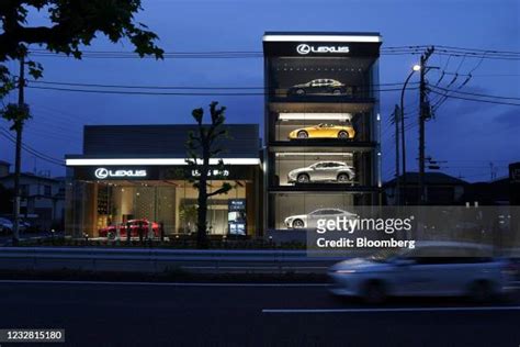 Lexus Toyota Japan Photos and Premium High Res Pictures - Getty Images