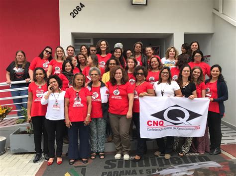 Mulheres petroleiras discutem condição social e violência contra a