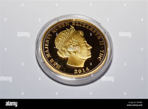 24 carat gold hi-res stock photography and images - Alamy