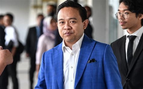 wan saiful tuntut bernama turunkan artikel fitnah fmt