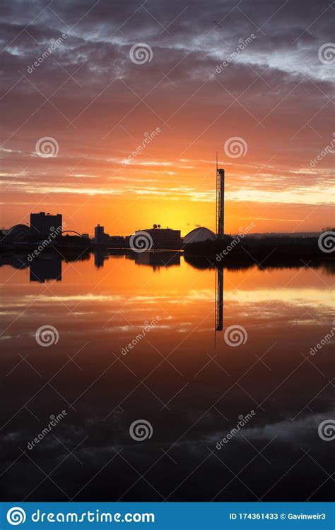 A Winter Sunrise Over The River Clyde Stock Image Image Of Dusk