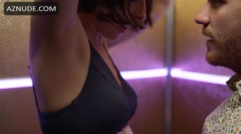 Valeria Nude Scenes Aznude